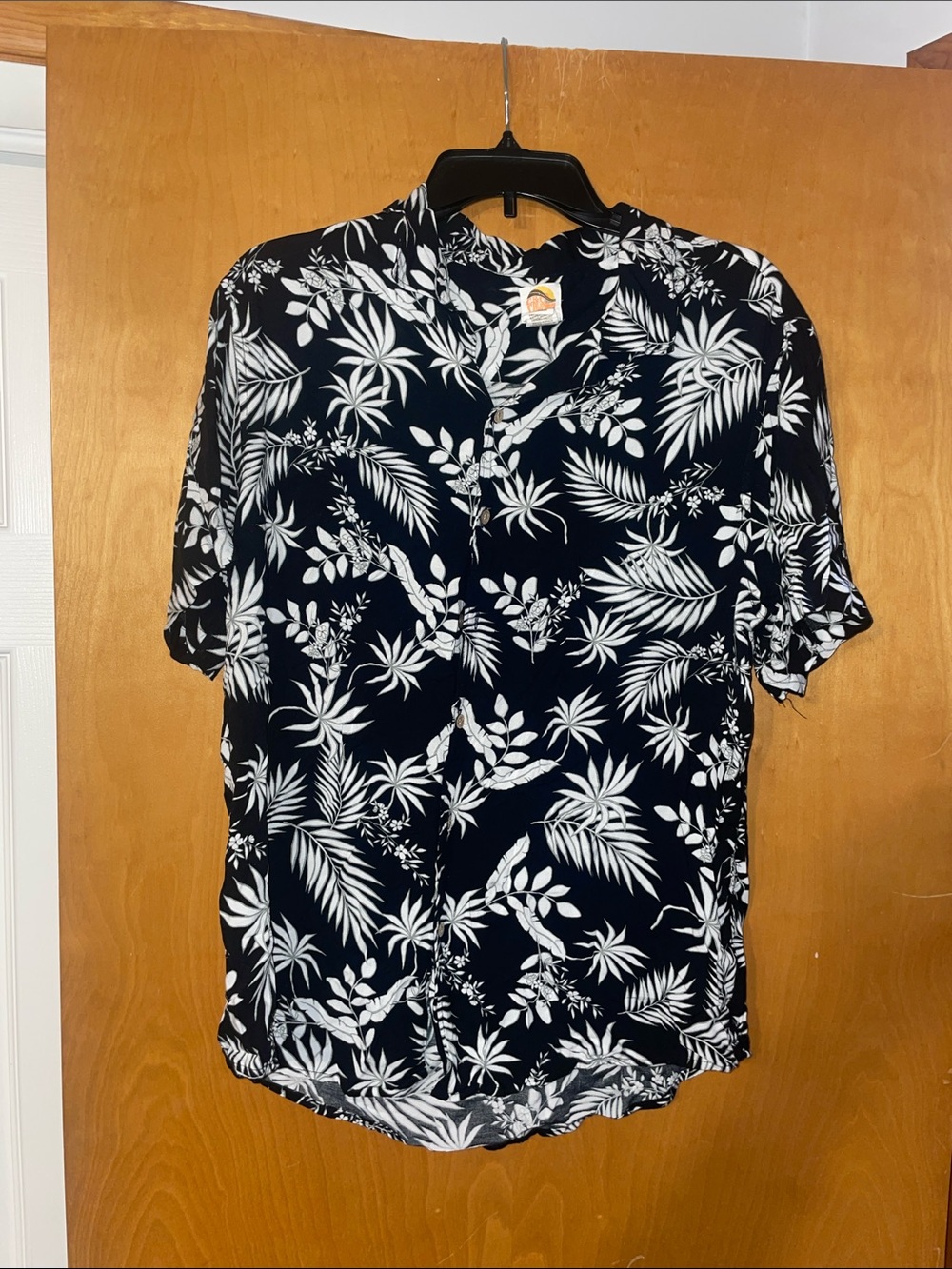 C&C California short sleeve button down shirt size large